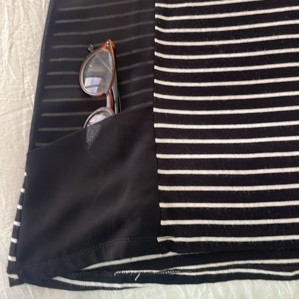 VERTIGO BLK/WH TANK TOP - Picture 5 of 10